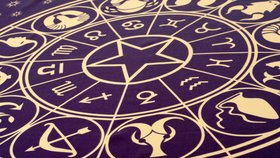 Velký horoskop na leden: Kozorohy čeká milostné vzplanutí, Panny přísun financí