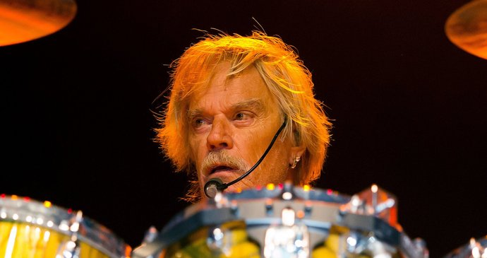 Zemřel bubeník ZZ Top Frank Beard.