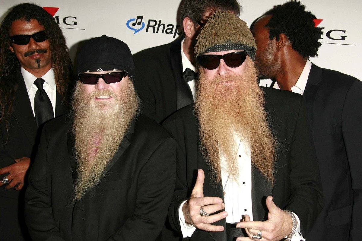 Ve věku 72 let zemřel americký hudebník Dusty Hill, legendární kapely ZZ Top.