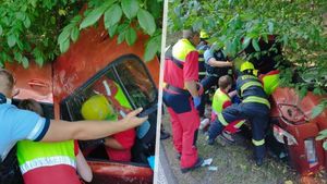 Záchranáři popsali, jak pomáhají při dopravních nehodách: Někdy musí pracovat zevnitř havarovaného auta